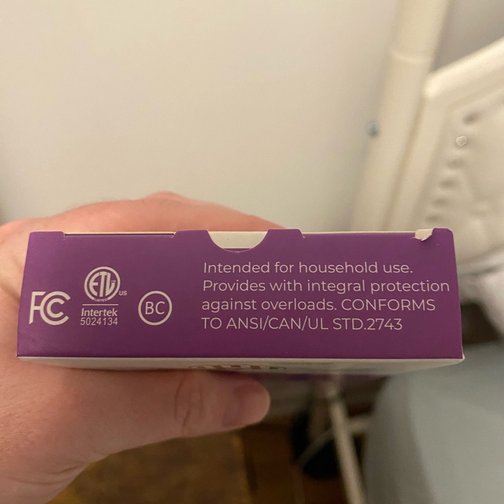 New in Box Halo Emergency Portable Power Bank - Picture 3 of 4